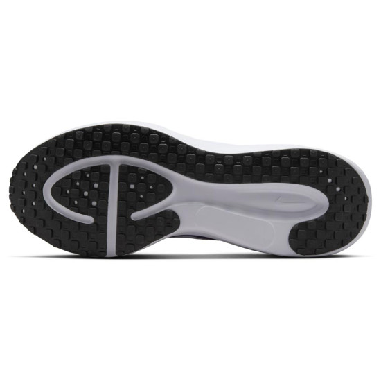 Nike Revolution 8
